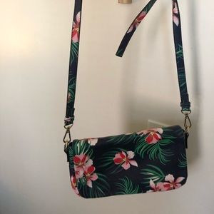 Hawaiian print crossbody bag with detachable strap